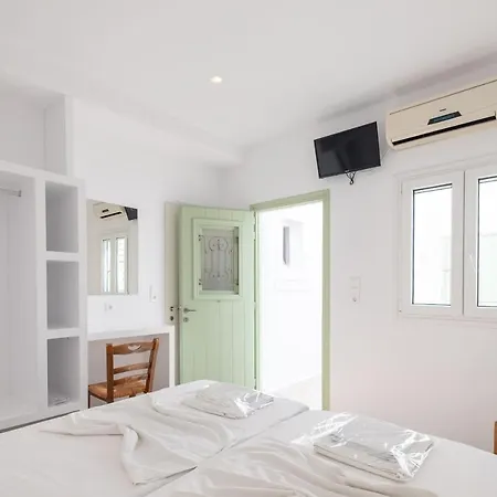 Lorenzo And Paros Apartamento *