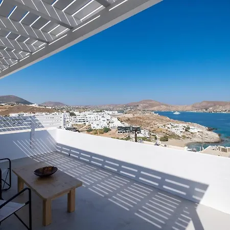 Lorenzo And Paros ナウサ