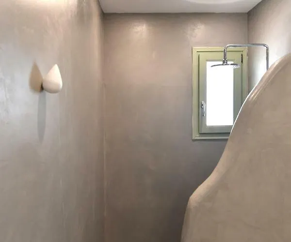 Lorenzo And Paros * Naousa