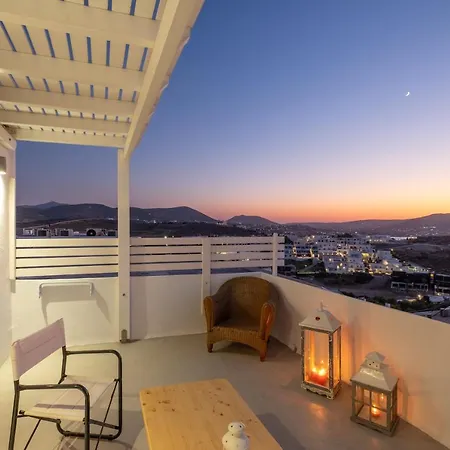 Lorenzo And Paros * Náoussa